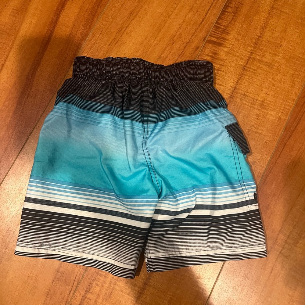 Bathing suit - Picture 3 of 3
